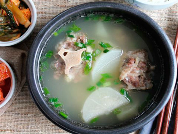 Caldo de huesos